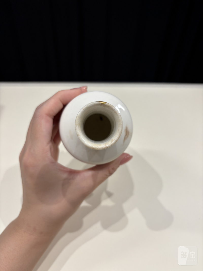 清乾隆 仿定窑白釉纸槌瓶 - 图8